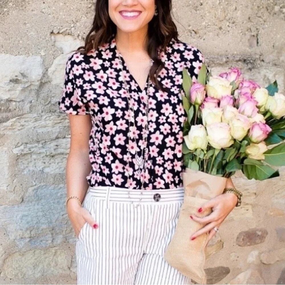 Cabi Harmony Floral Top Blouse Pleated V Neck Spring Cottagecore Pink Size S